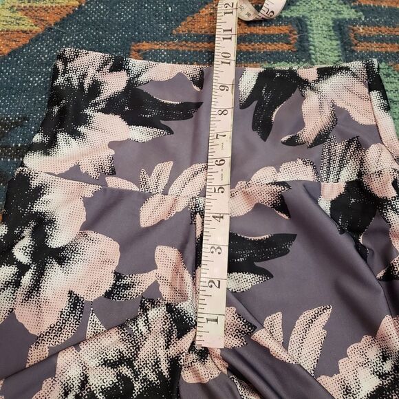 Onzie Floral Leggings - Picture 9 of 11